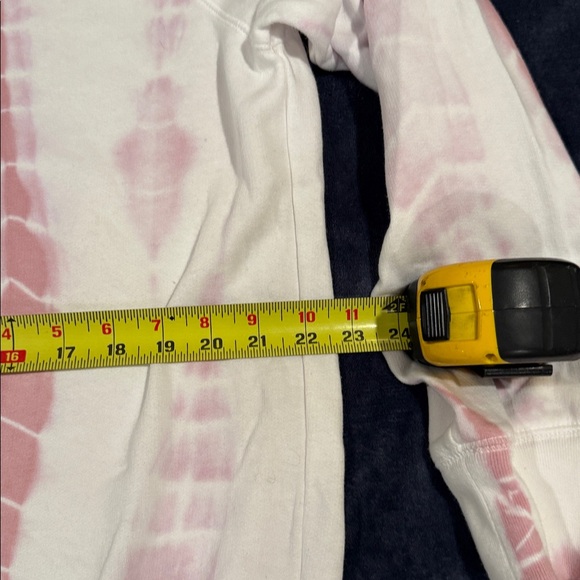 Victoria secret sweatshirt - Picture 7 of 11